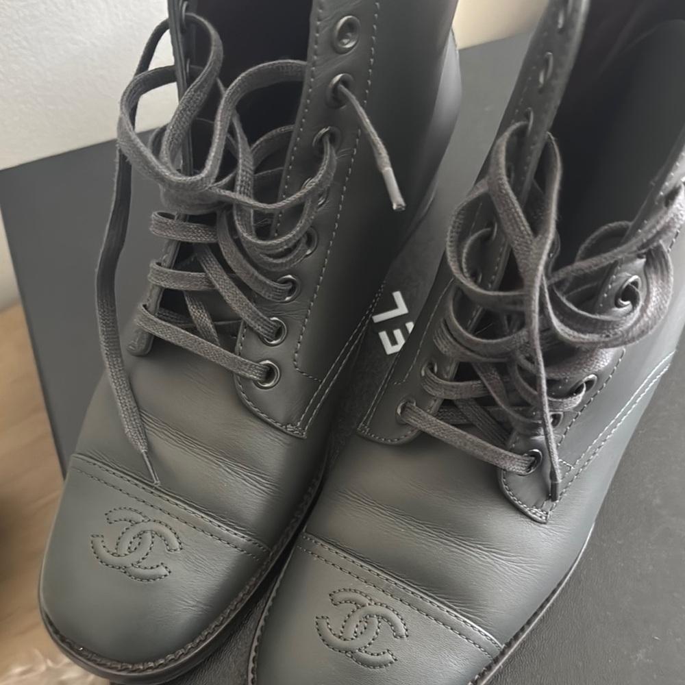CHANEL Boots - Picture 7 of 8